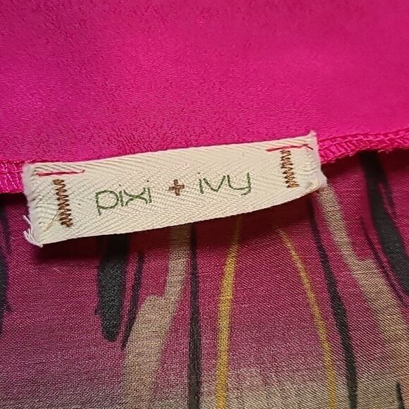 Pixi + Ivy sheer kaftan style blouse - Picture 4 of 5